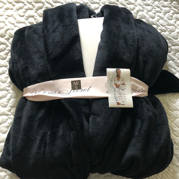 Victoria's Secret Other - M/L Victoria’s Secret Robe NWT